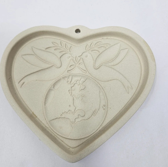 The Pampered Chef Family Heritage Stoneware Cookie Molds Qty 4 Has some recipes - Picture 2 of 10
